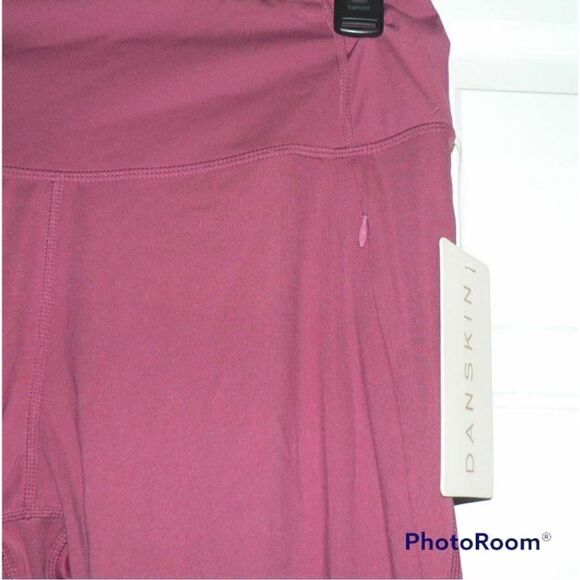 Danskin Woman’s NWT Leggings L - Picture 4 of 5